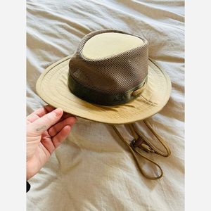 Outback “Willis” Australian Oilskin Hat, size small ❤️‍🔥